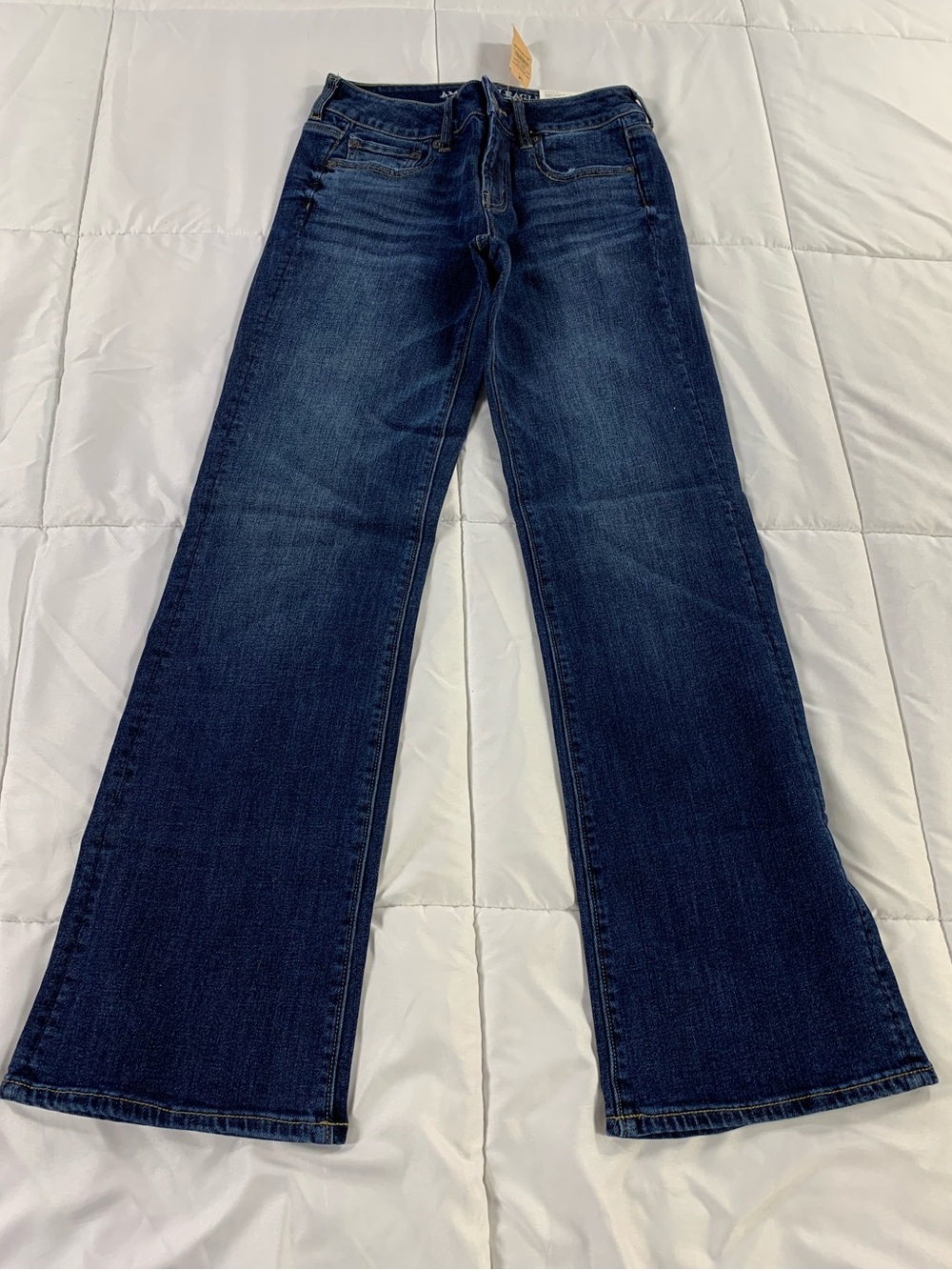 New with tags AMERICAN EAGLE jeans womens size 4